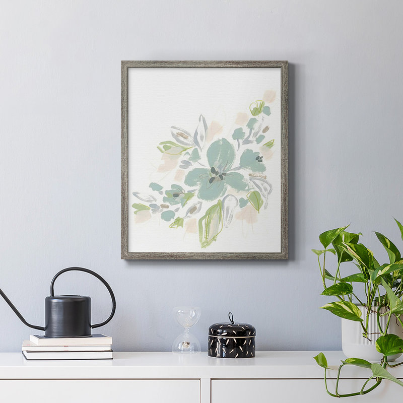 «Seafoam Petals II», toile encadrée de qualité supérieure - prête à être accrochée, Argent patiné, H 24 po x l 20 po