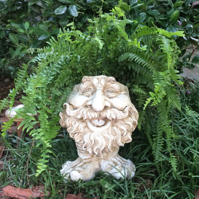 Muggly's Ole Salty Face Statue