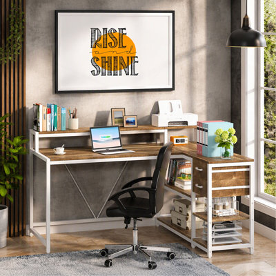Bureau d'angle en forme de L de 140 cm (55 pouces) avec support d'écran, tiroirs et étagères de rangement, idéal pour les petits espaces, style campagnard.