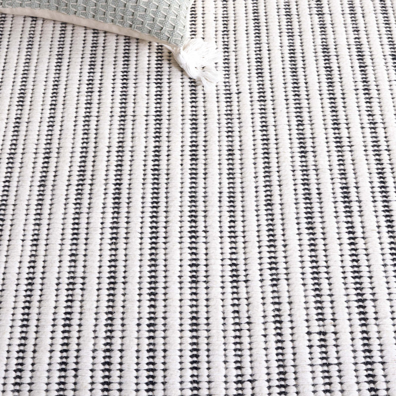 909 Hand Woven Cotton/Wool Striped Rug , Rectangle 6' x 9', Navy/Ivory