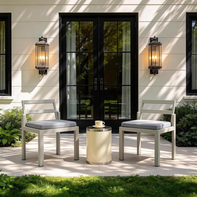 2 pièces de chaises de patio d'extérieur en métal avec coussin noir