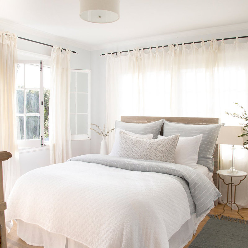 Ojai Relaxed Diamond Pattern White Cotton Matelassé Coverlet - Twin