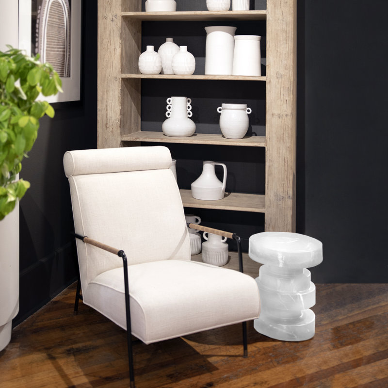Chaise d'appoint rembourrée avec structure en acier noir et accoudoirs revêtus de cuir Jhancarros