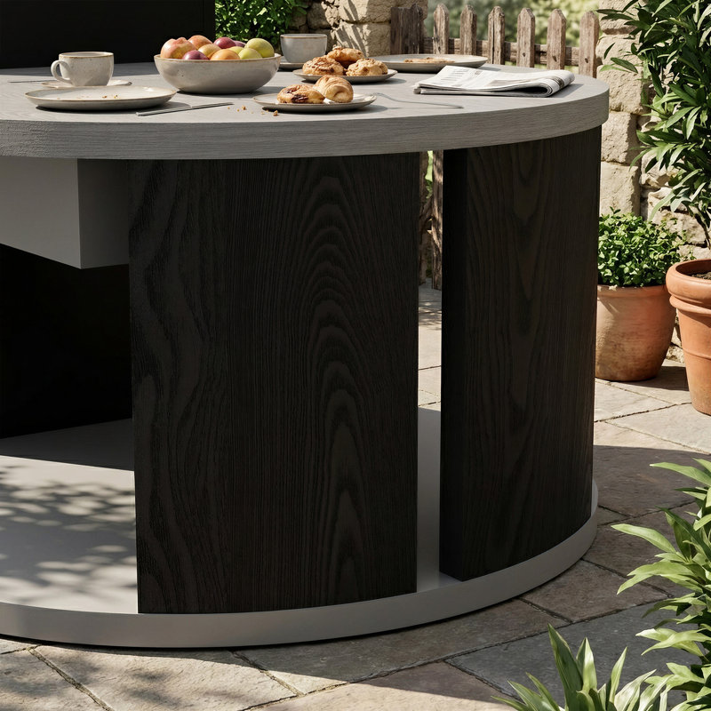 Table de foyer au propane de 107 cm (42,1 po) de largeur et de 50 000 BTU avec rangement dissimulé pour une bouteille de propane de 9 kg (20 lb), flamme réglable et couvercle.
