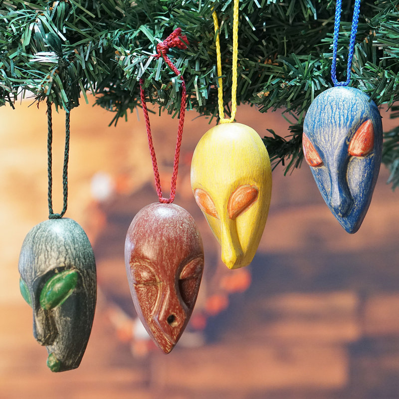 0.02'' Handmade Abstract Wood Hanging Figurine Ornament