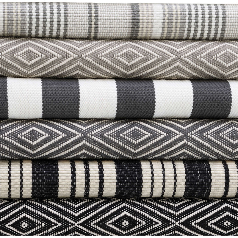 Birmingham Black Handwoven Indoor/Outdoor Rug, Rectangle 5' x 8'