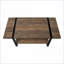 Table basse industrielle en stratifié brun industriel avec pieds en métal noir - Rangement Stabilité pour le salon