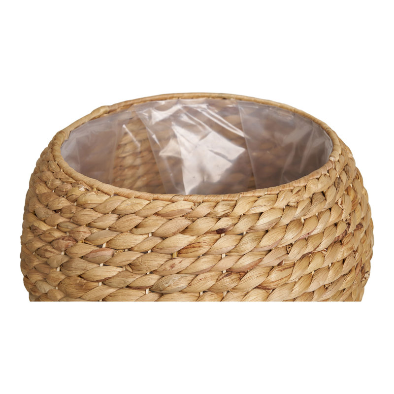 Beachcrest Home Janiyah Water Hyacinth Decorative Basket