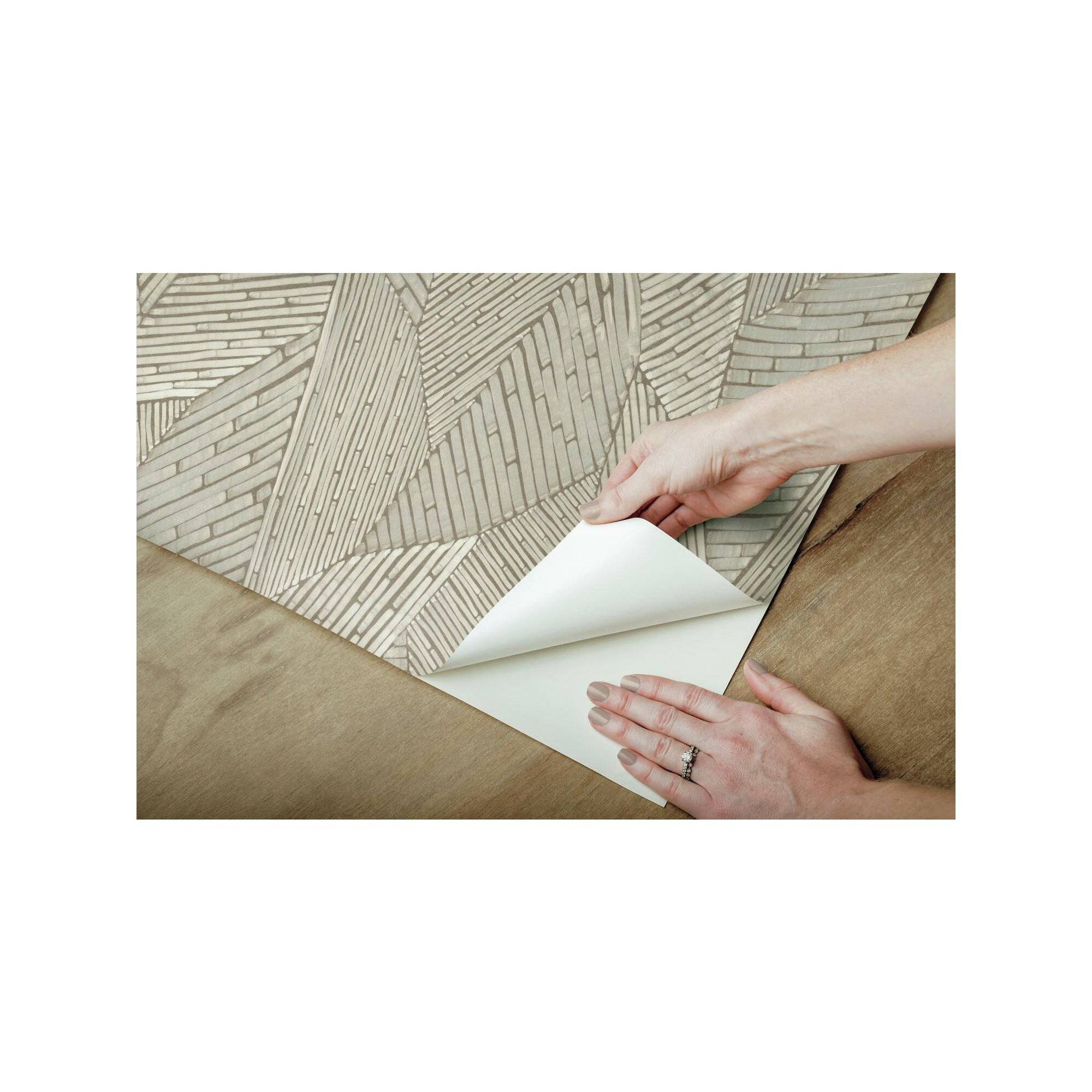 Peel & Stick Geometric Roll, Brown/Taupe