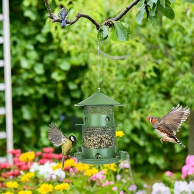 Mangeoire pour oiseaux sauvages en métal à l'épreuve des écureuils et des mâchoires avec perchoirs à 360 ° et gobelet d'eau, distributeur de graines à suspendre pour les colibris, les merles