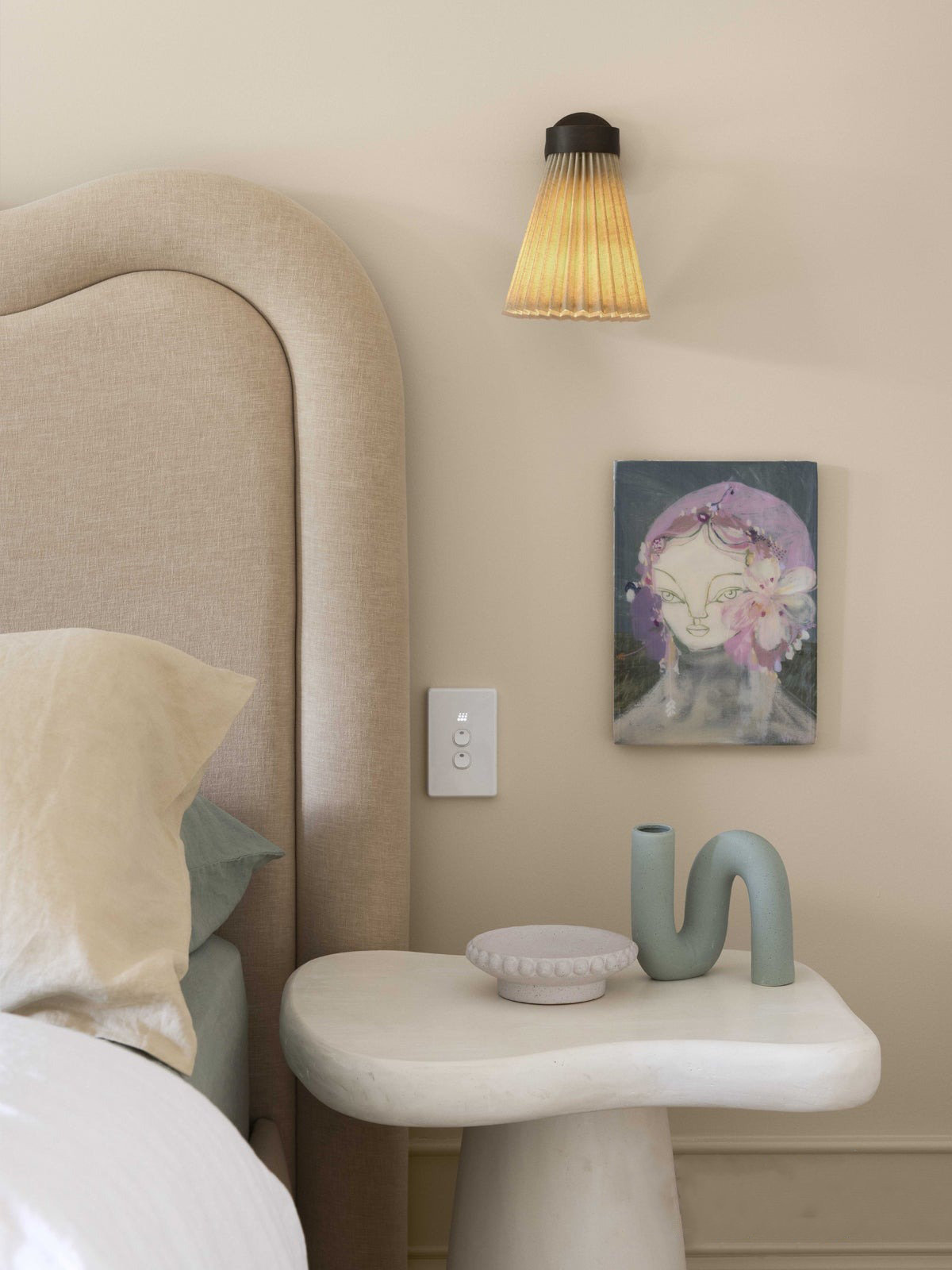 Viski Single Light Flush Mount Sconce, Bronze, Natural