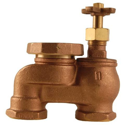 Soupape d'arrosage anti siphon