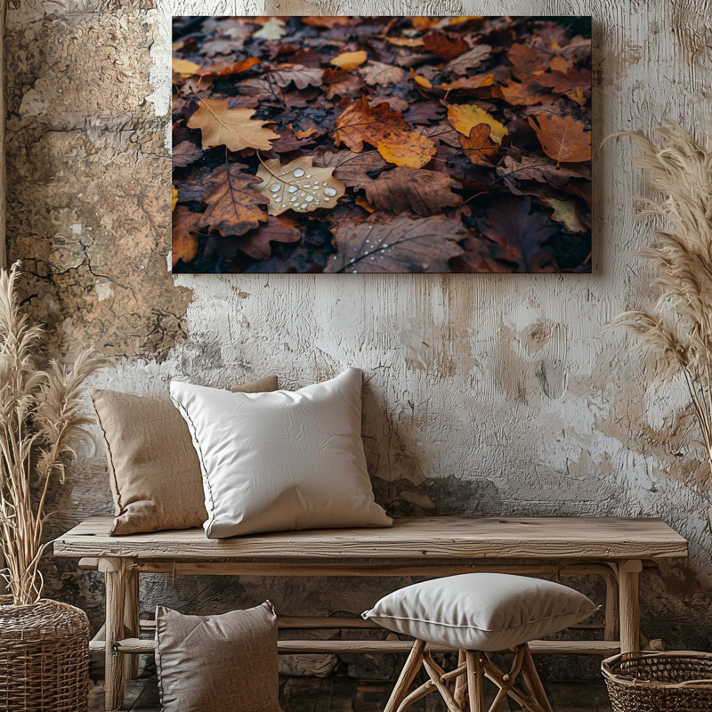 Toile Une vue rapprochée révèle un tapis d'art mural richement texturé Les feuilles d'automne tombées recouvrant le sol de la forêt présentant une toile d'art mural