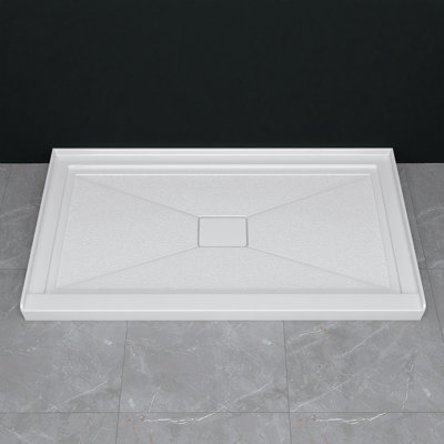 Bases de douche et casseroles Base de douche blanche à seuil simple l 60 po x P 32 po avec ensemble de bonde et couvercle de bonde inclus, antidérapant
