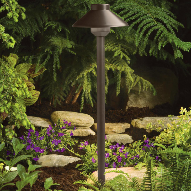 Éclairage de sentier à DEL 1 lumière Chil, H 22,5 po x l 6,25 po x P 6,25 po, Bronze architectural texturé, 3000 K