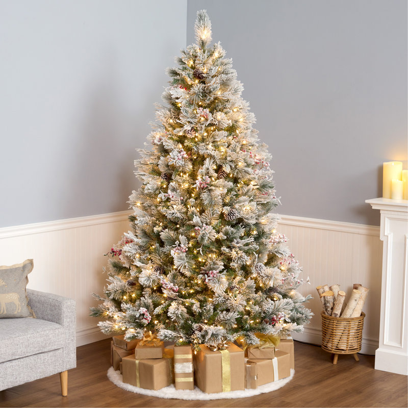Snowy Bedford 7.5' Frosted Green Pine Artificial Christmas Tree with 700 Clear Lights