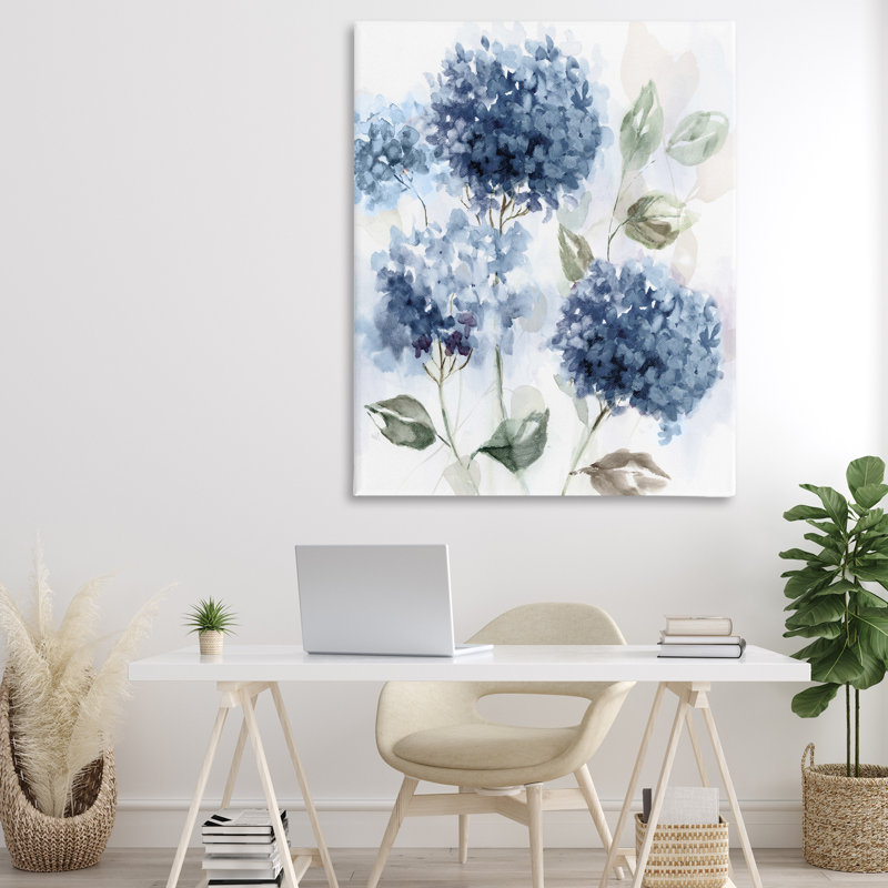 Toile Blue Hydrangea Breeze, design par Nan, H 48 po x l 36 po