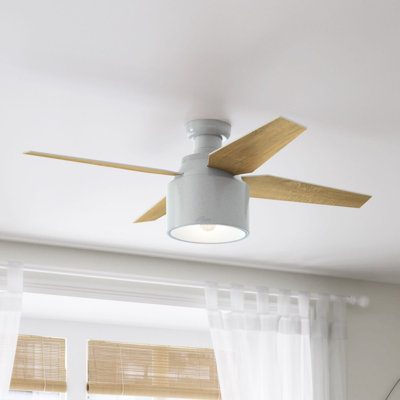 Ventilateur de plafond encastré de 52 po à 4 pales avec lumières et télécommande Cranbrook