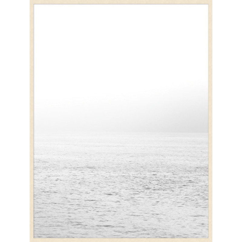 «White Seas 1» par Lillian August - photographie encadrée sur papier