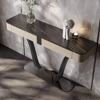 Console légère, luxueuse et moderne