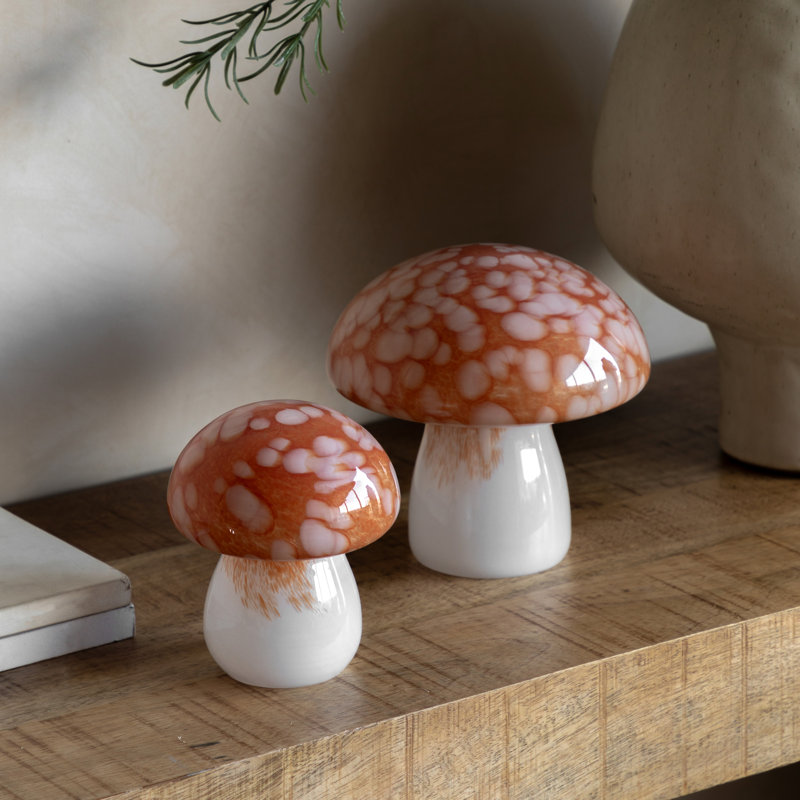 Figurines & Sculptures, Red
