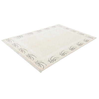Jennings Beige Rug