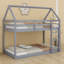 Lit superposé simple au-dessus d'un lit simple en forme de maison, avec échelle, garde-corps-1085308433