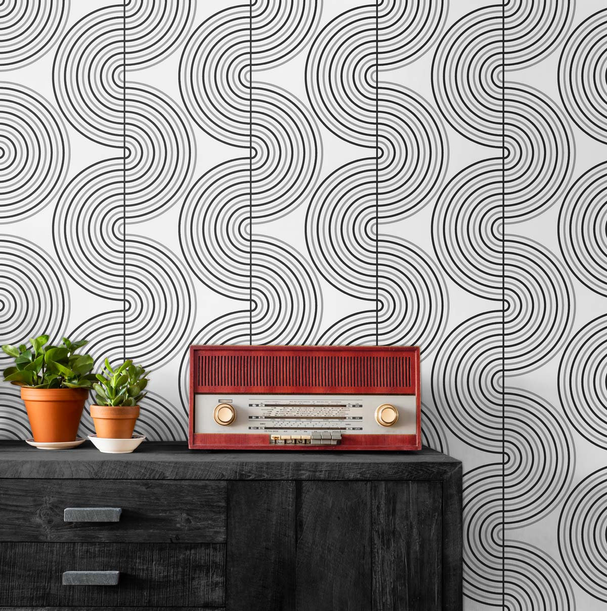 Cecile Mid-Century Peel & Stick Geometric Wallpaper, Silver
