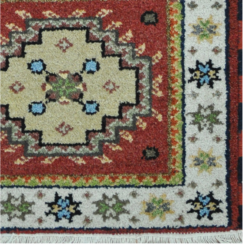 Tapis de zone en laine 2 pi x 4 po one-of-kind à la main noué la kazak Becca-Lea