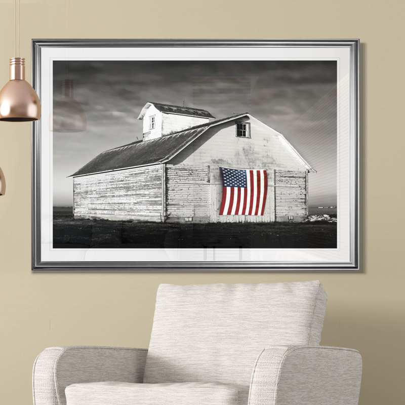 « modern grange i », impression, H 20 po x l 24 po x P 1,5 po, Cadre argenté