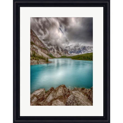 Moraine Lake, Banff National Park, Canada par Jonathan Tucker - impression encadrée
