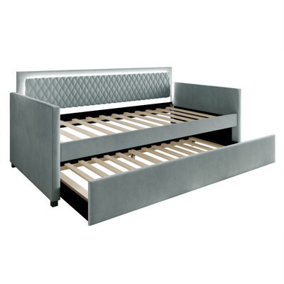 Jenecia Upholstered Daybed