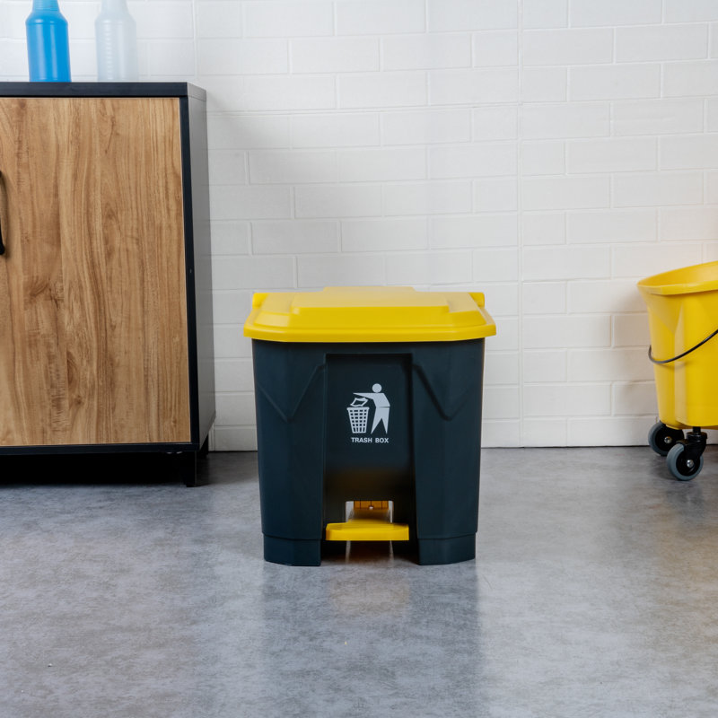 Poubelle 8 gallons CleanWare de restaurantware, 1 poubelle à pédale avec couvercle à charnières, facile à assembler, poubelle en plastique gris foncé, compacte, pour la chambre à coucher, le bureau ou la cuisine
