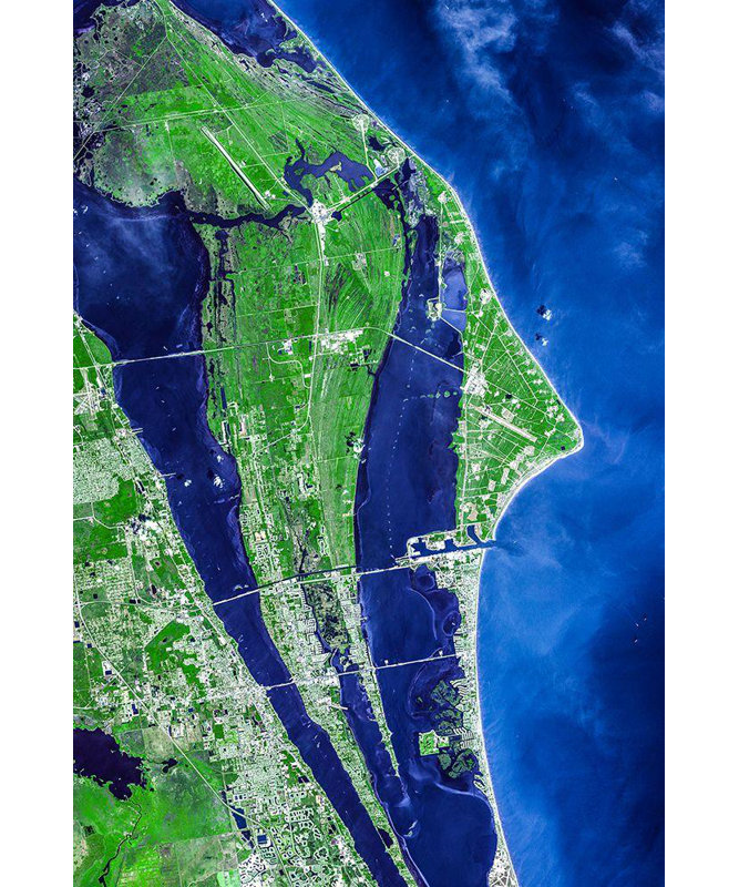 Art sur toile tendue par la NASA Gallery: The John F. Kennedy Space Center, Cap Canaveral, Floride, H 24 po x l 17 po