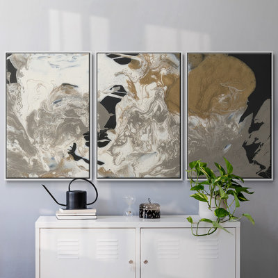 «White Mask II», reproduction sur toile flottante 3 pièces