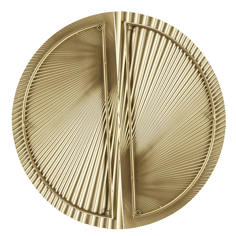 2 demi-lune en métal, feuille d'or métallique pour un intérieur, divers arrangements de suspension à l'intérieur