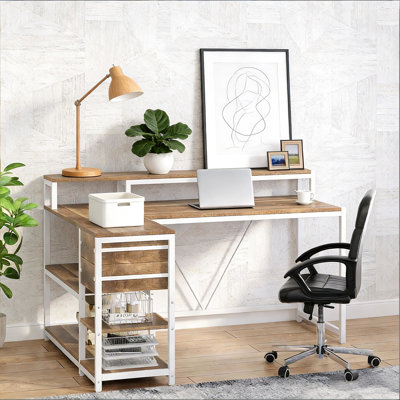Bureau en L avec agencement optimisé pour le travail à domicile, étagère de rangement pour livres, support pour écran, panneaux de particules, coloris blanc et chêne, largeur 110 cm, rangements pour objets, espace pour support, structure en panneaux.