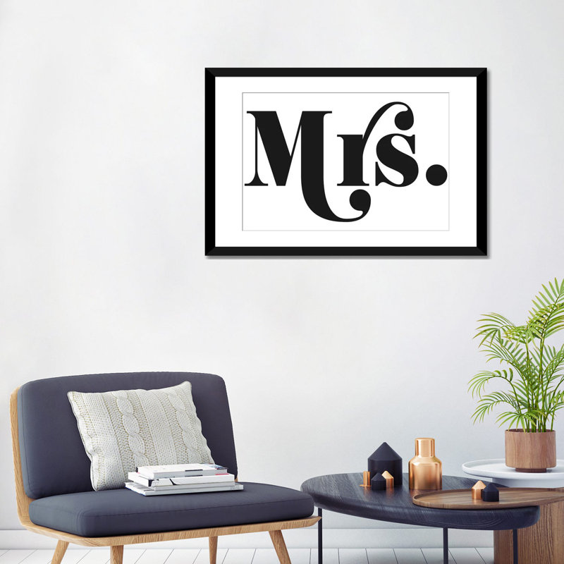 « mme », art textuel sur toile, Papier d'art encadré noir, H 24 po x l 32 po x P 1 po, Blanc