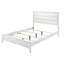 Cadre de lit grand contemporain blanc avec texture ondulée sur panneau, structure en bois massif, style d'angle, pieds inclinés, base requise pour la taille, tête de lit à panneau, matériau, design,