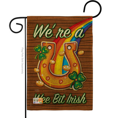 Nous sommes un bit des impressions irlandaises de la en toile jute 2 côtés 18,5 x 13 po drapeau de jardin