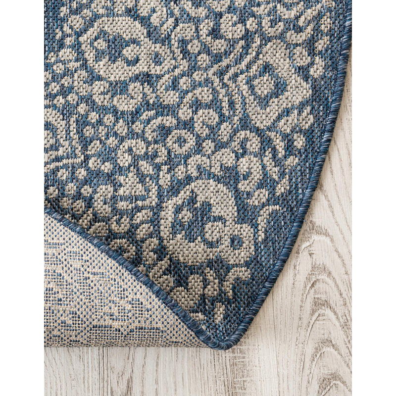 Tapis intérieur / extérieur bleu Lamere, Ovale 5 pi 3 po x 8 pi