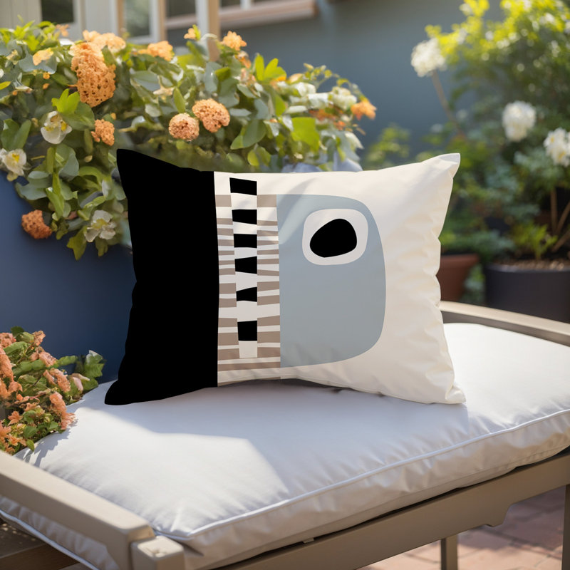 Oreiller rectangulaire réversible intérieur / extérieur Rikka, Gris / noir / blanc cassé, H 14 po x l 20 po