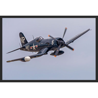 F-44, avion militaire en vol