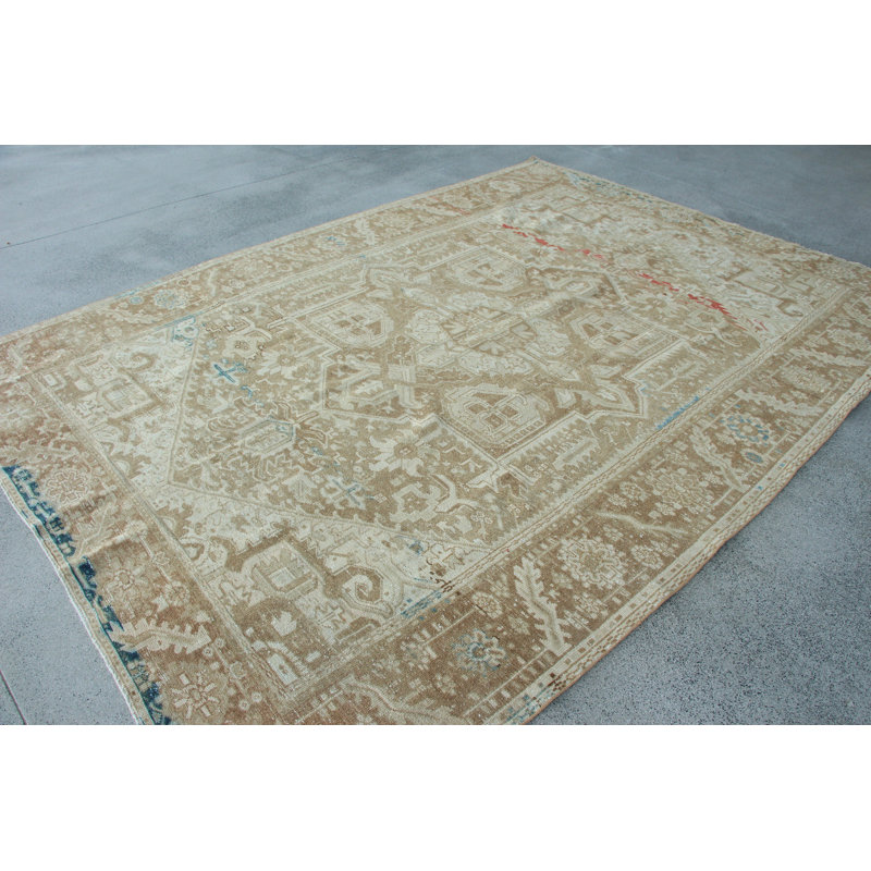 Tapis turc Oushak tissé à la main dans des tons beiges et bleus pour un salon de style campagnard de style nomade