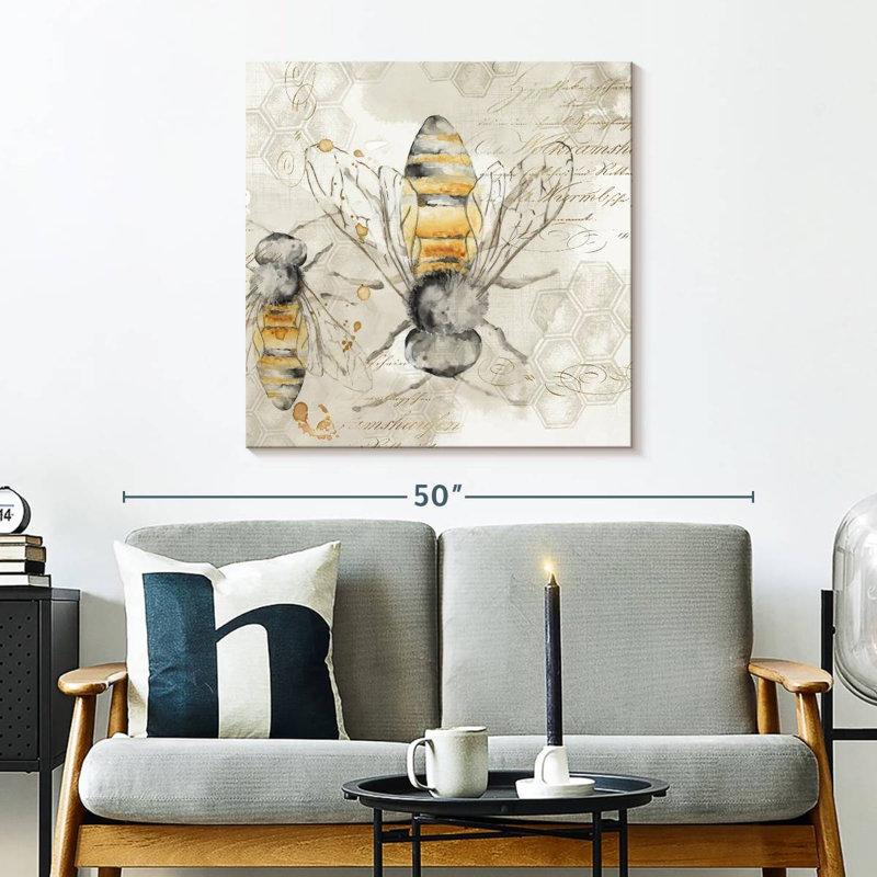 Brampt Queen Bee II, 30" H x 30" W