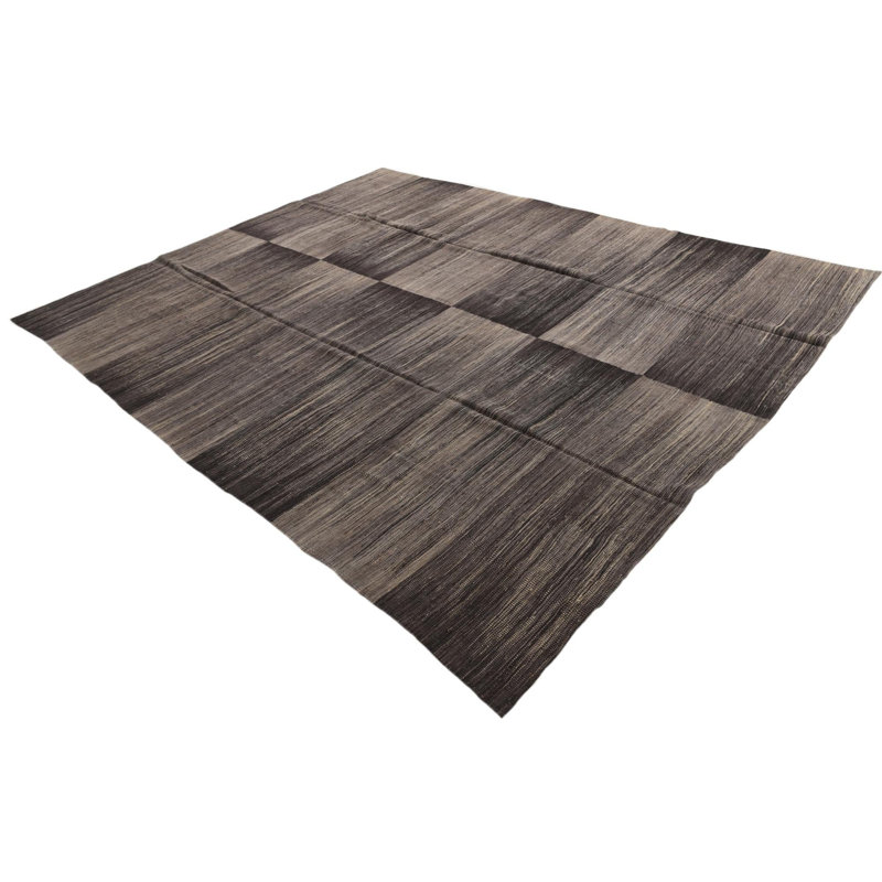 Tapis brun foncé 9x11