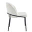 Deux chaises et une table