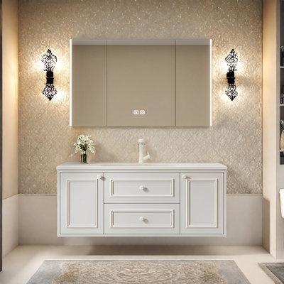 Armoire de salle de bain de style français