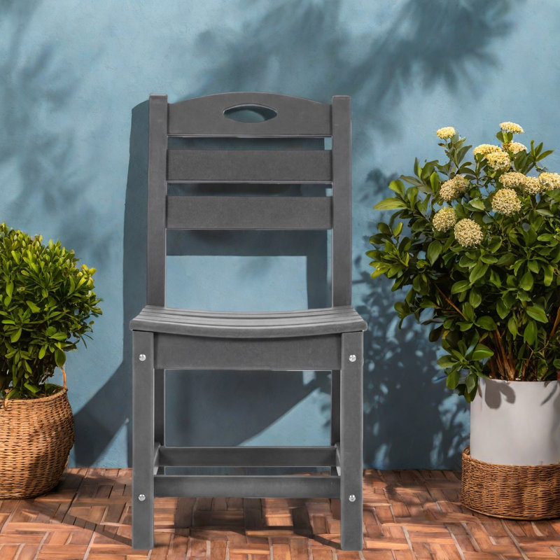 Chaises de patio grises peu encombrantes, Hdpe durable, style moderne pour l'extérieur