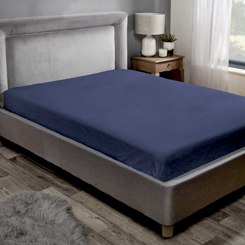 Shruthi Sateen Fitted Sheet, Navy, Double (4'6)